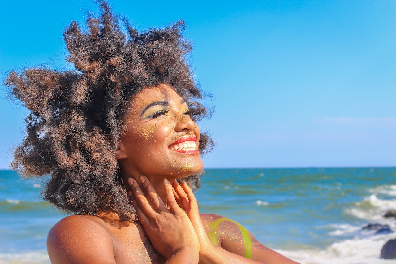 Femme exposée au soleil