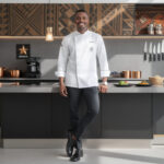 Mory Sacko : origine, taille, carrière et estimation de sa fortune découvrez l'origine, la taille, la carrière et l'estimation de la fortune de mory sacko, le talentueux chef étoilé français.