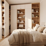 Aménagement petite chambre : 8 solutions pour gagner de la place Petite chambre lumineuse et ordonnée avec des rangements muraux, un mobilier compact et une décoration contemporaine chaleureuse.